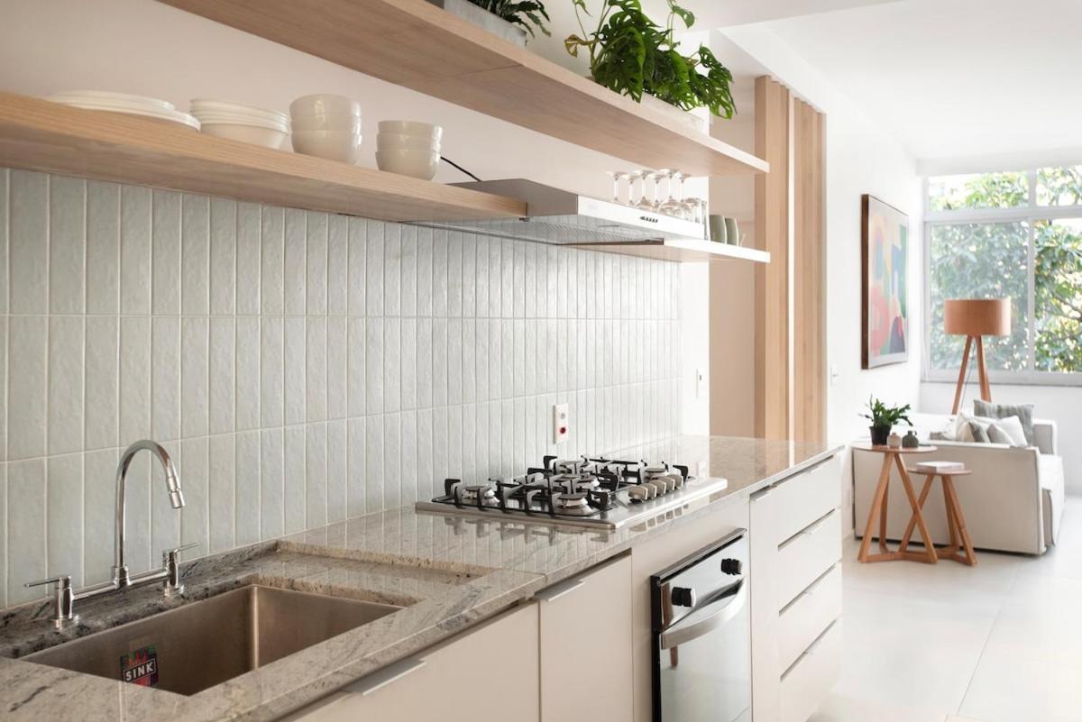 Renovated Stylish Two Bedroom In Ipanema, Steps To
